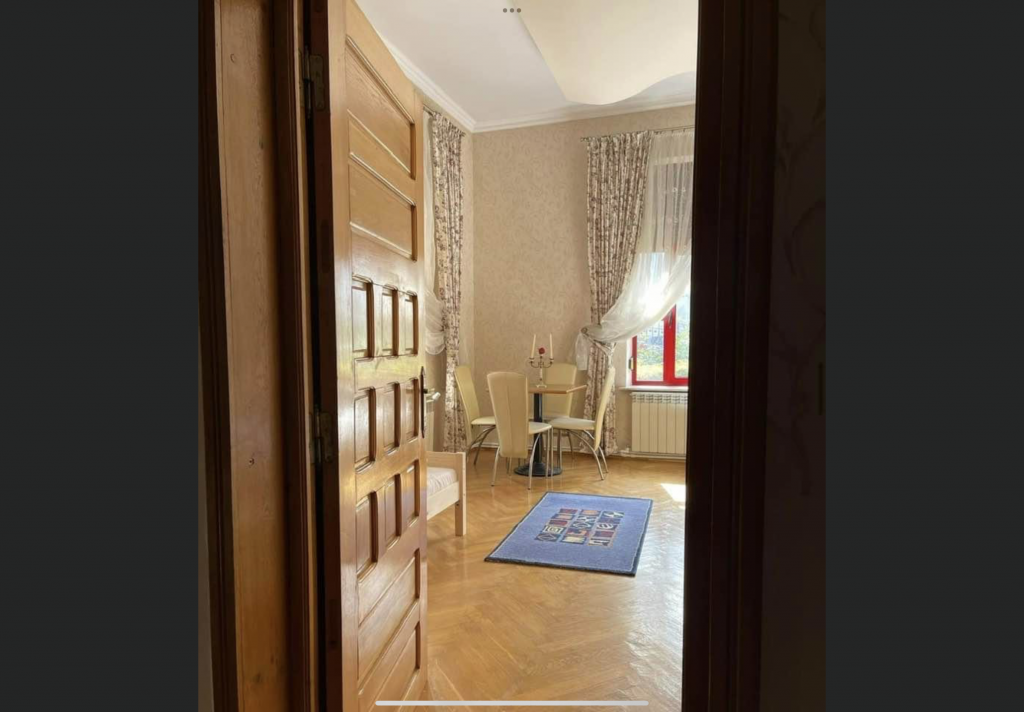 29B948BB-2ED7-4D95-B122-99027C0FD24D